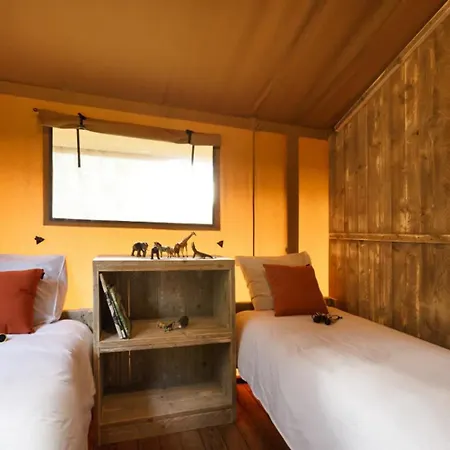 Οργανωμένο κάμπινγκ Glamping Met Bar En Prive Sanitair Voor 5 Personen Sneezy