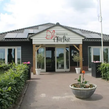 Luksusowy namiot Glamping Met Bar En Prive Sanitair Voor 5 Personen Sneezy *