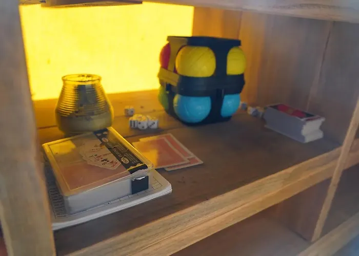 Tente de luxe Glamping Met Bar En Prive Sanitair Voor 5 Personen Sneezy Behelp