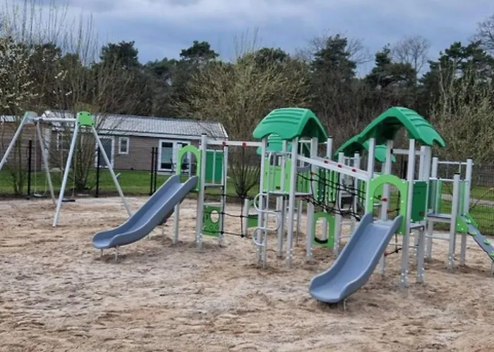 Tente de luxe Glamping Met Bar En Prive Sanitair Voor 5 Personen Sneezy