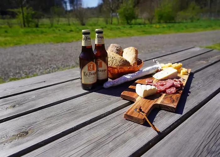 Glamping Met Bar En Prive Sanitair Voor 5 Personen Sneezy Tente de luxe Behelp