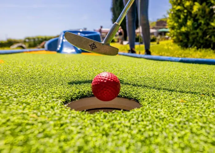 Tente de luxe Glamping Met Bar En Prive Sanitair Voor 5 Personen Sneezy Behelp