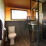 Glamping Met Bar En Prive Sanitair Voor 5 Personen Sneezy Behelp